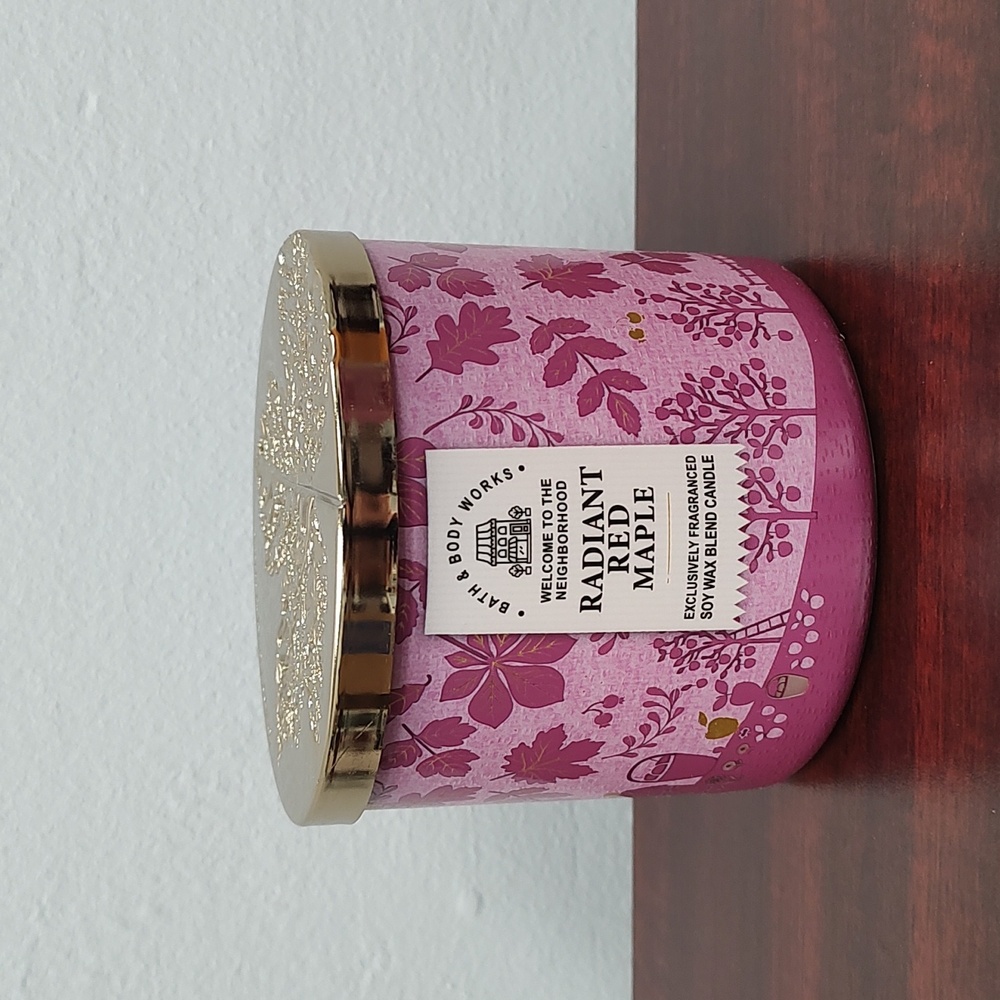 Bath & Body Works "RADIANT RED MAPLE" 3-Wick Candle